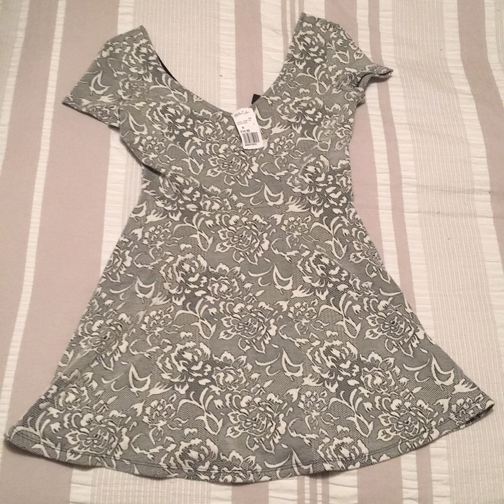 Forever 21 Grey floral dress